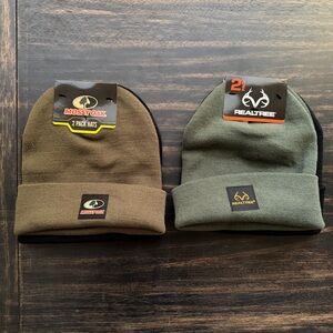 Mossy Oak & Realtree Adult Knit Beanies, 4 in total - BRAND NEW WITH TAGS